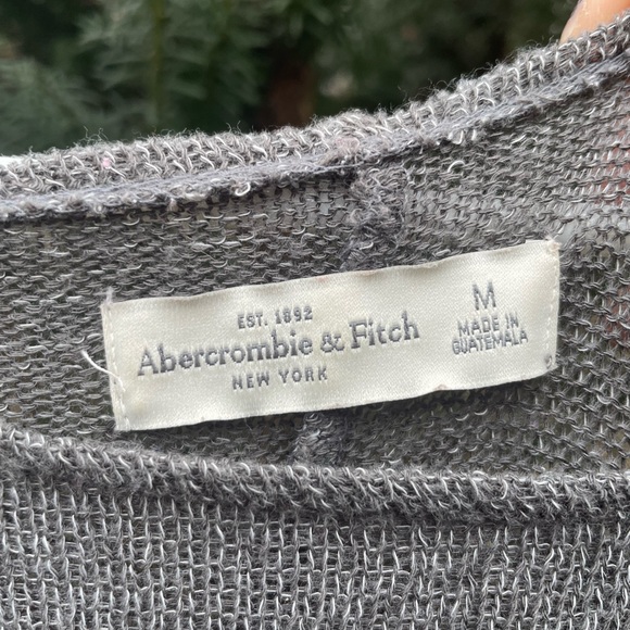 Abercrombie pull over light sweater - Picture 4 of 5